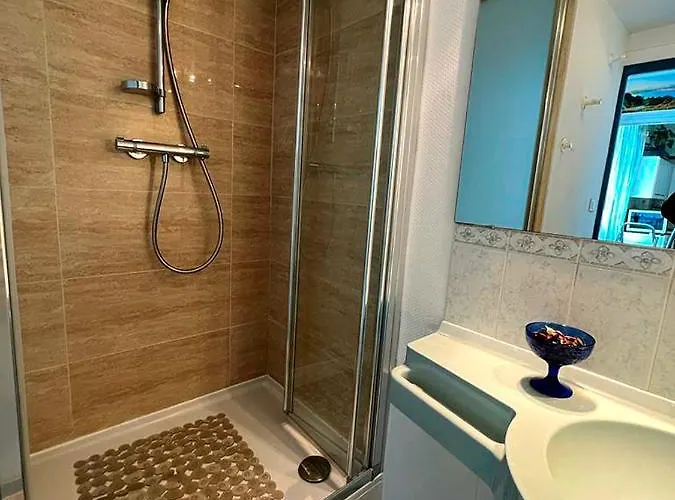 T2 A Pied De Sur Ancien Chic, Samedi A Samedi Apartament *