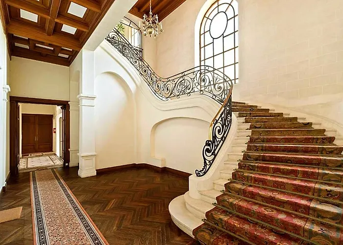 T2 A Pied De Sur Ancien Chic, Samedi A Samedi *