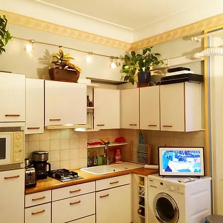 Apartment T2 A Pied De Sur Ancien Chic, Samedi A Samedi *