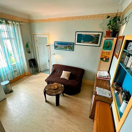 T2 A Pied De Sur Ancien Chic, Samedi A Samedi